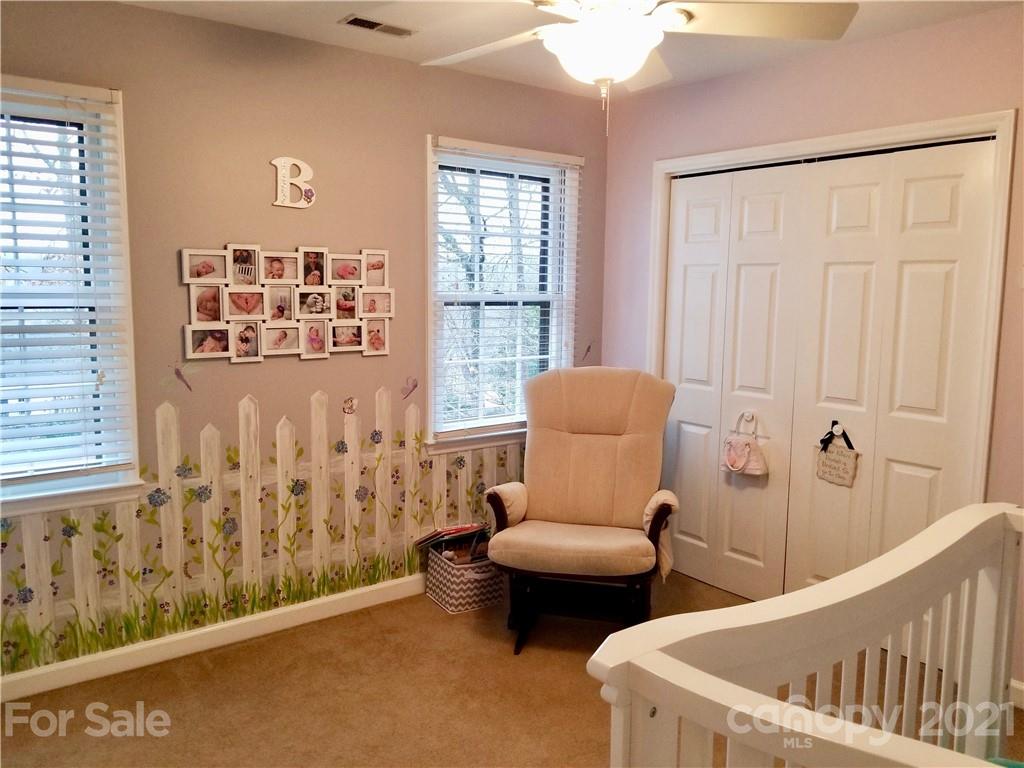 7900 Quail Hill Road Charlotte, NC 28210 - Photo 18 of 28 a living room with furniture and a window