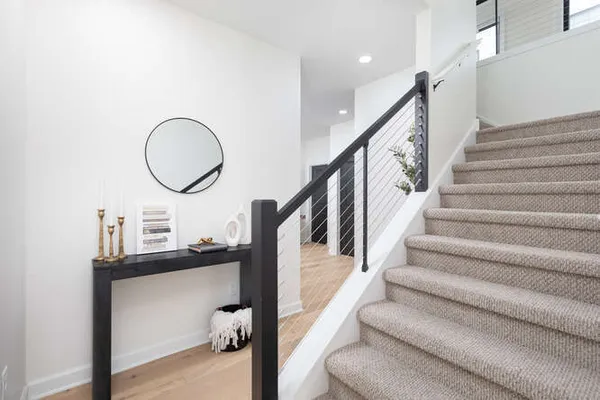 $975,000 | 318 Leeward Way, Ottawa, IL 61350