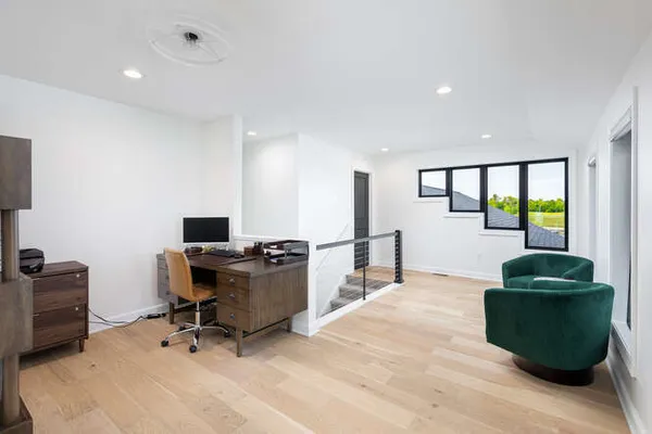 $975,000 | 318 Leeward Way, Ottawa, IL 61350