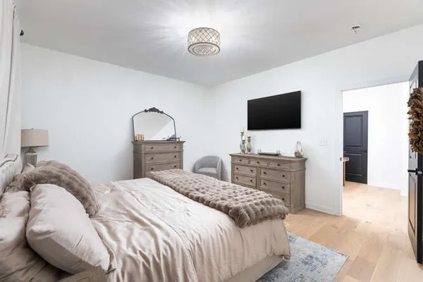 $975,000 | 318 Leeward Way, Ottawa, IL 61350