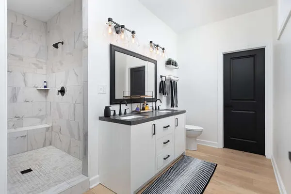 $975,000 | 318 Leeward Way, Ottawa, IL 61350