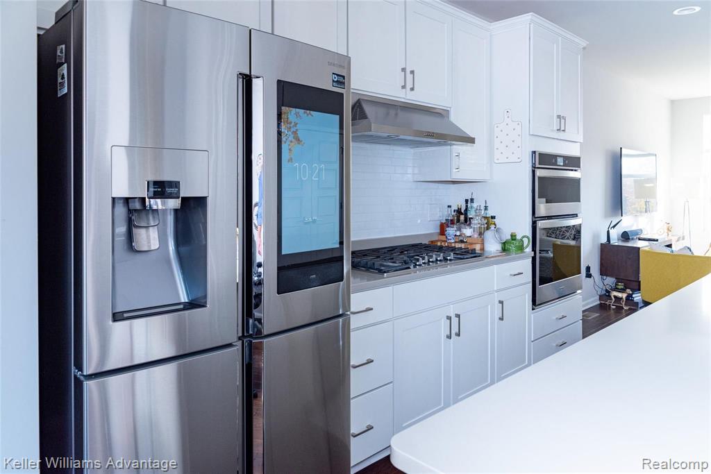 2988 Hartwick Drive Rochester Hills, MI 48307 - Photo 7 of 45