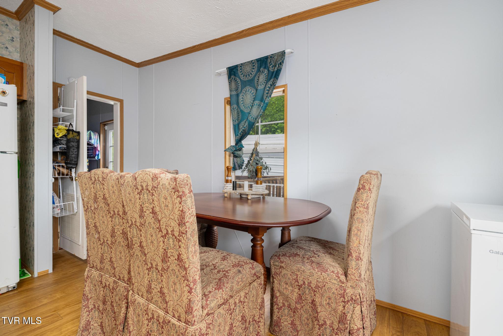 250 Dog Walk Road Greeneville, TN 37745 - Photo 14 of 28 Dining area