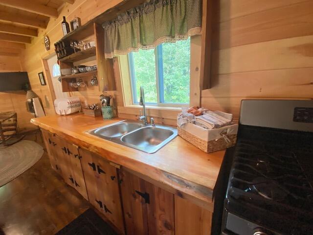 180 North Taylor Road Mount Vernon, ME 04352 - Photo 9 of 51 IMG_0046 (1)