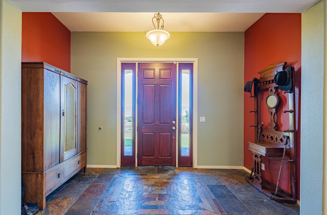 300 Mesa Road Salinas, CA 93908 - Photo 12 of 68