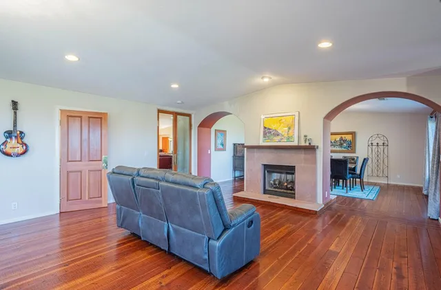 $1,699,000 | 300 Mesa Road, Salinas, CA 93908