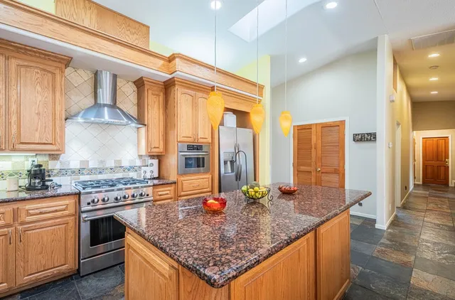 $1,699,000 | 300 Mesa Road, Salinas, CA 93908