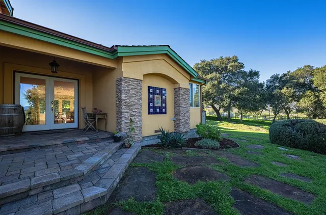 $1,699,000 | 300 Mesa Road, Salinas, CA 93908