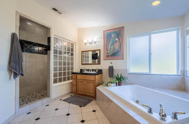 $1,699,000 | 300 Mesa Road, Salinas, CA 93908