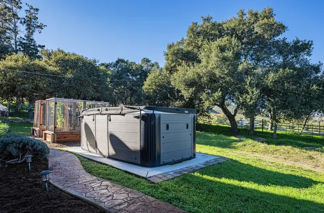 $1,699,000 | 300 Mesa Road, Salinas, CA 93908