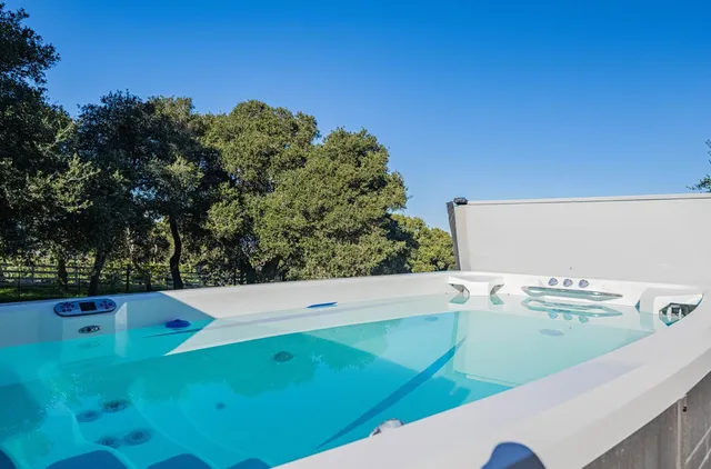 $1,699,000 | 300 Mesa Road, Salinas, CA 93908