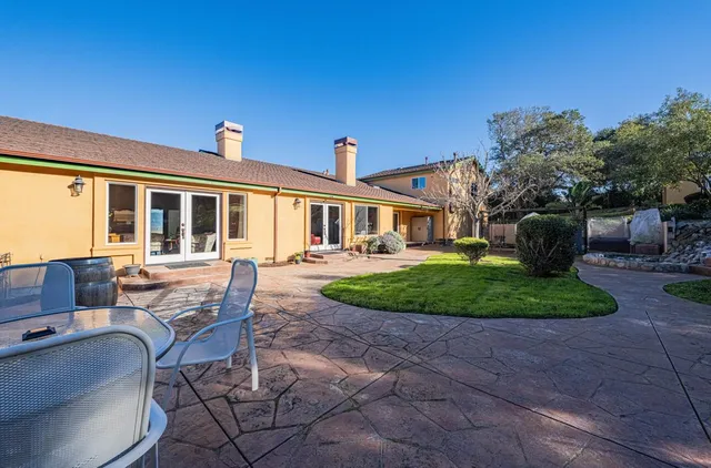 $1,699,000 | 300 Mesa Road, Salinas, CA 93908