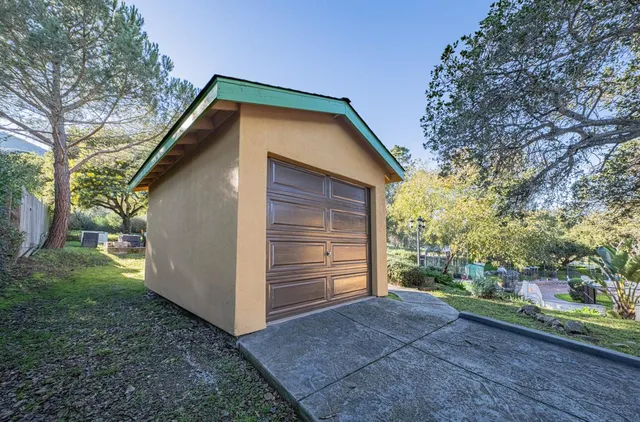 $1,699,000 | 300 Mesa Road, Salinas, CA 93908