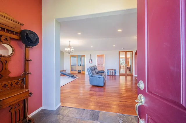 $1,699,000 | 300 Mesa Road, Salinas, CA 93908