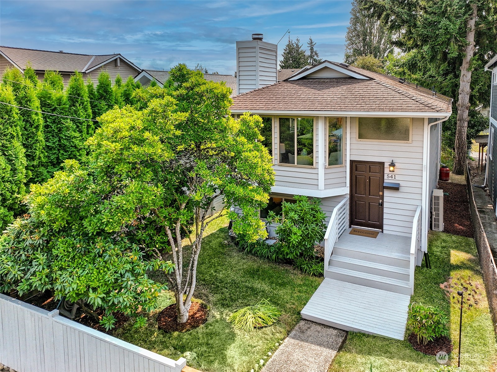 541 North 73rd Street Seattle, WA 98103 - Photo 1 of 30 Gallery Image 1