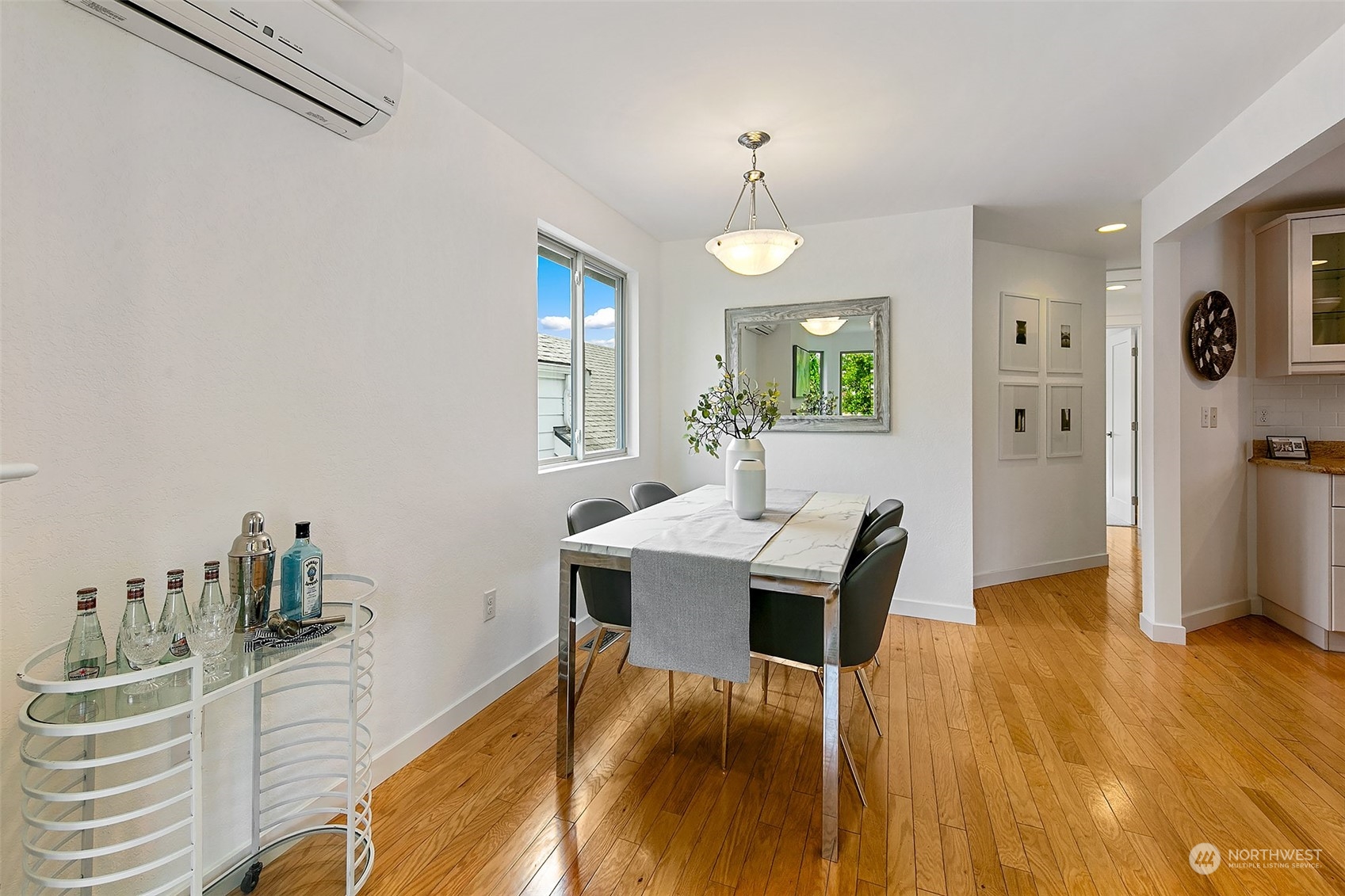 541 North 73rd Street Seattle, WA 98103 - Photo 5 of 30 Gallery Image 5
