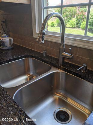 7115 Austinwood Road Louisville, KY 40214 - Photo 25 of 76 3A81BEC1-EDCF-4F84-8CA3-C0C3BD59415A