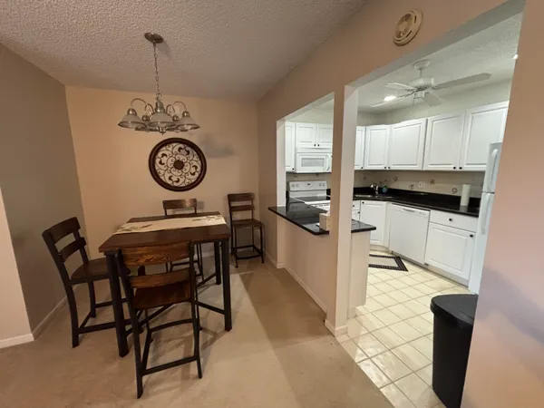 $1,750 | 335 Knotty Pine Circle, Unit D2, Greenacres, FL 33463