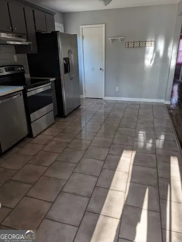 $153,900 | 300 Meadowridge Drive, Warner Robins, GA 31093