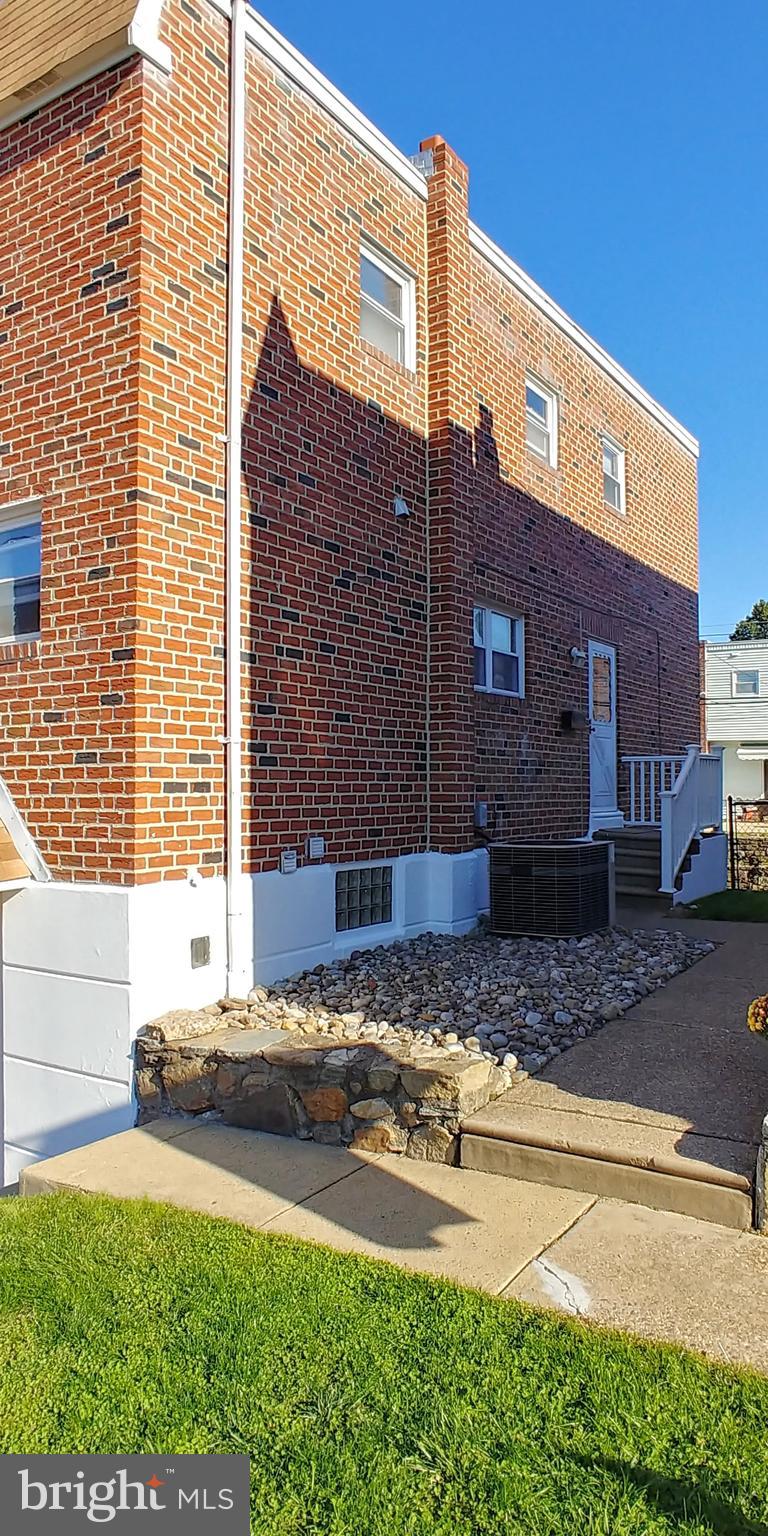 3831 Charteris Road Philadelphia, PA 19154 - Photo 2 of 24