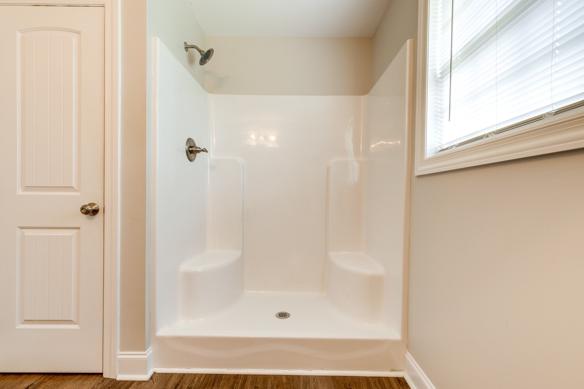 143 Ragsdale Lane Pulaski, TN 38478 - Photo 19 of 22 a bathroom with a bathtub