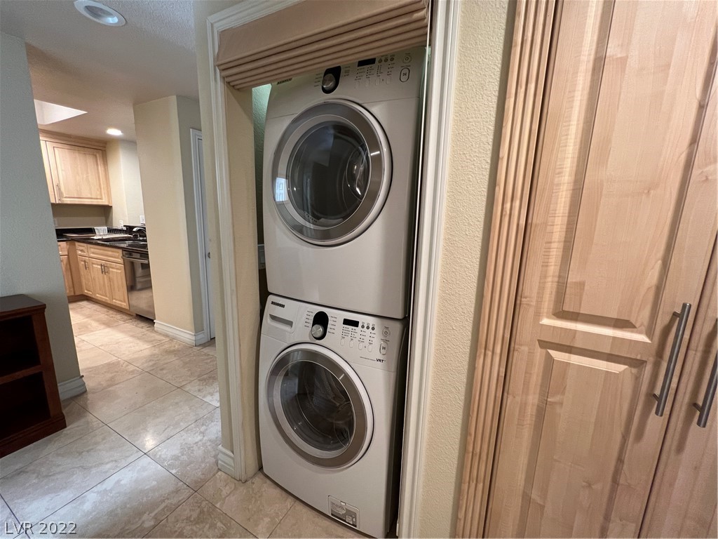 220 East Flamingo Road, Unit 237 Las Vegas, NV 89169 - Photo 12 of 36 Gallery Image 12