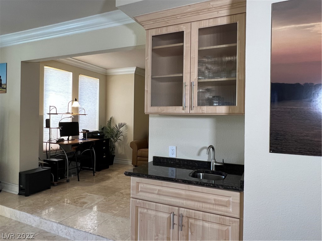220 East Flamingo Road, Unit 237 Las Vegas, NV 89169 - Photo 4 of 36 Gallery Image 4