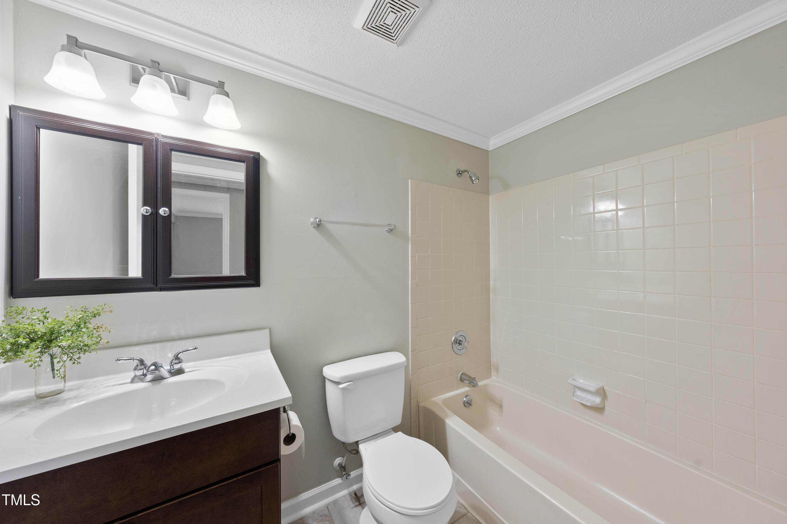 103 Willoughby Lane Cary, NC 27513 - Photo 17 of 21 Hall Bathroom pic