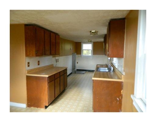 626 Dayton Springfield Road Springfield, OH 45506 - Photo 5 of 9