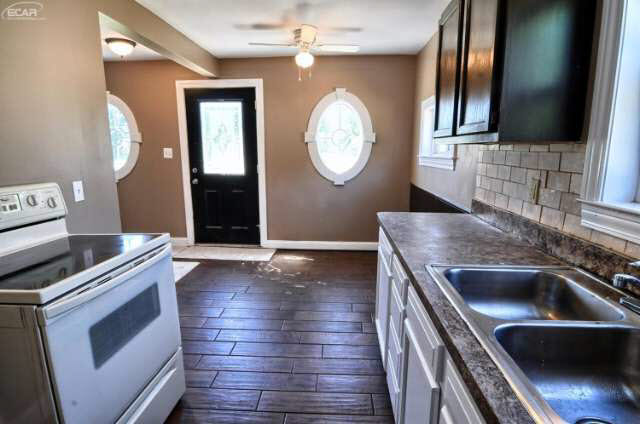 1119 Reid Road Grand Blanc, MI 48439 - Photo 5 of 23 21184526-4.JPG