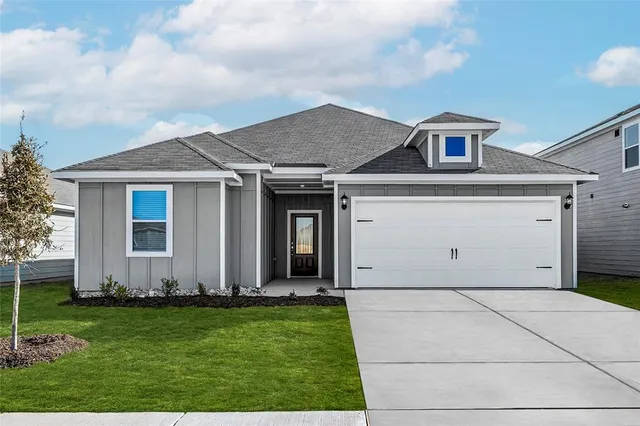 $2,270 | 1501 Woodwinds Drive, Fort Worth, TX 76140