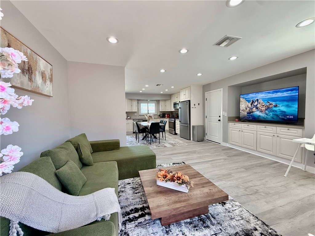 11307 Jane Way Stanton, CA 90680 - Photo 6 of 50