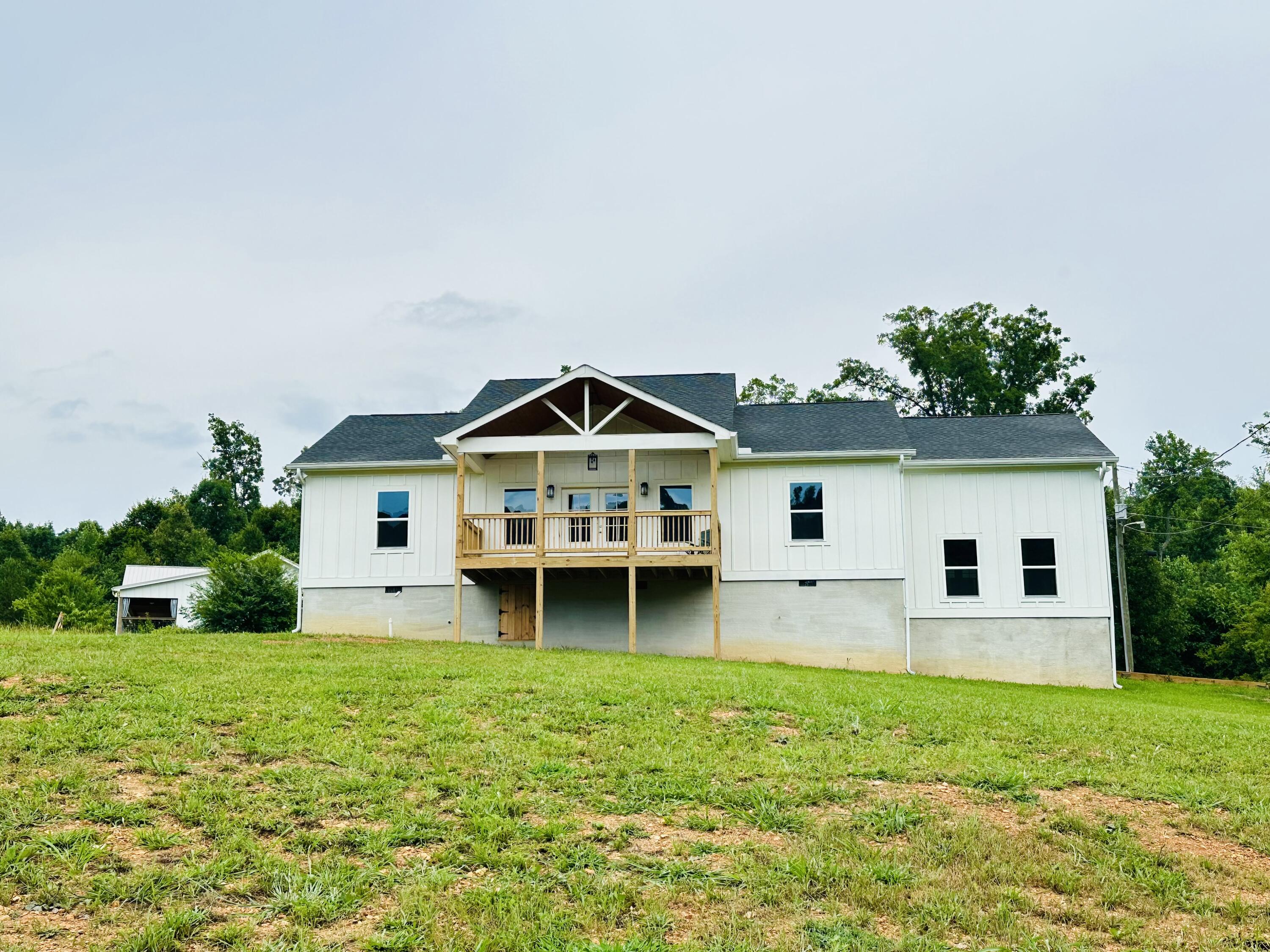 133 North Knobby Road Trenton, GA 30752 - Photo 2 of 35 IMG_7718