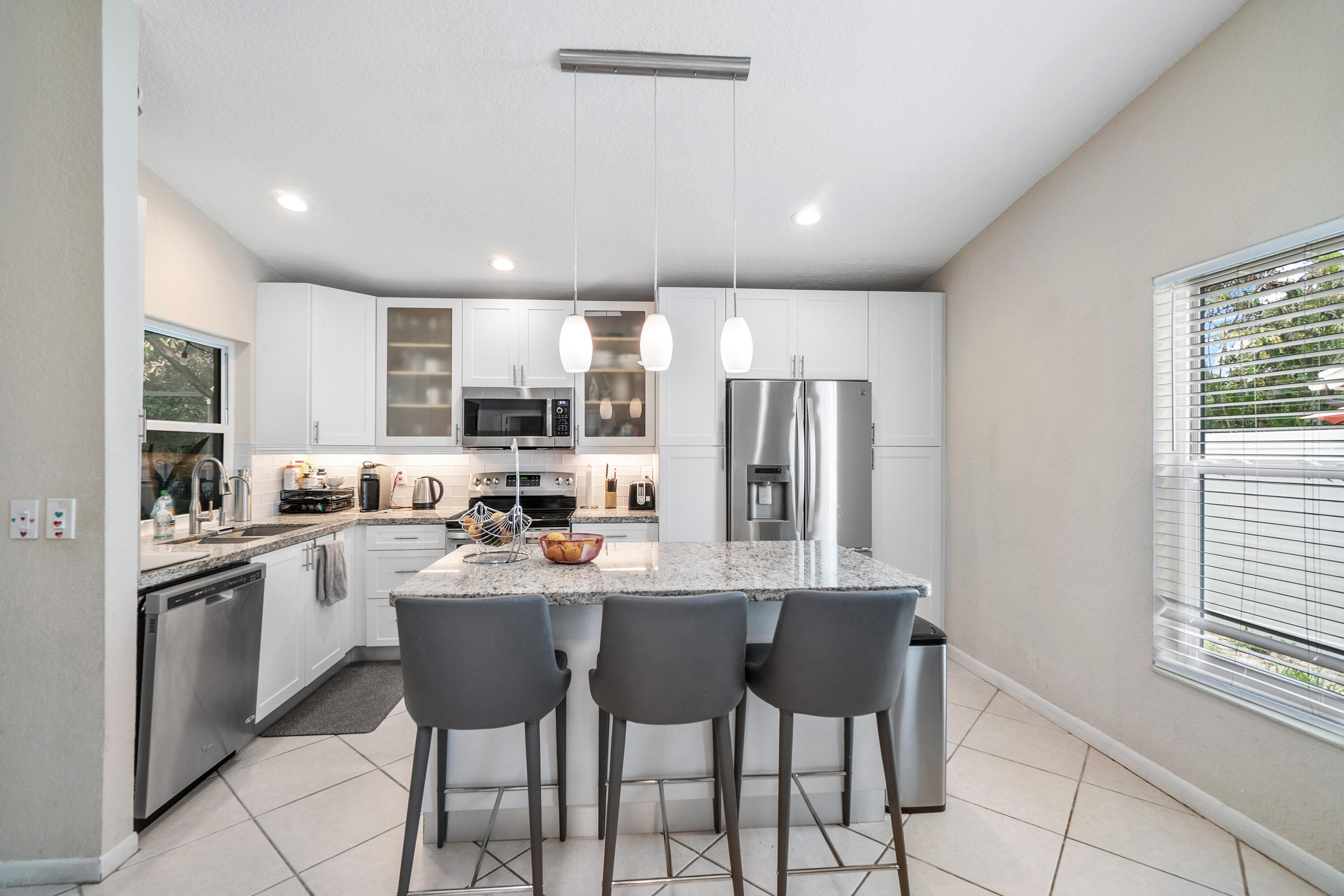 7318 Texas Trail Boca Raton, FL 33487 - Photo 12 of 36 012-7318TexasTrail-BocaRaton-FL-33487-FU