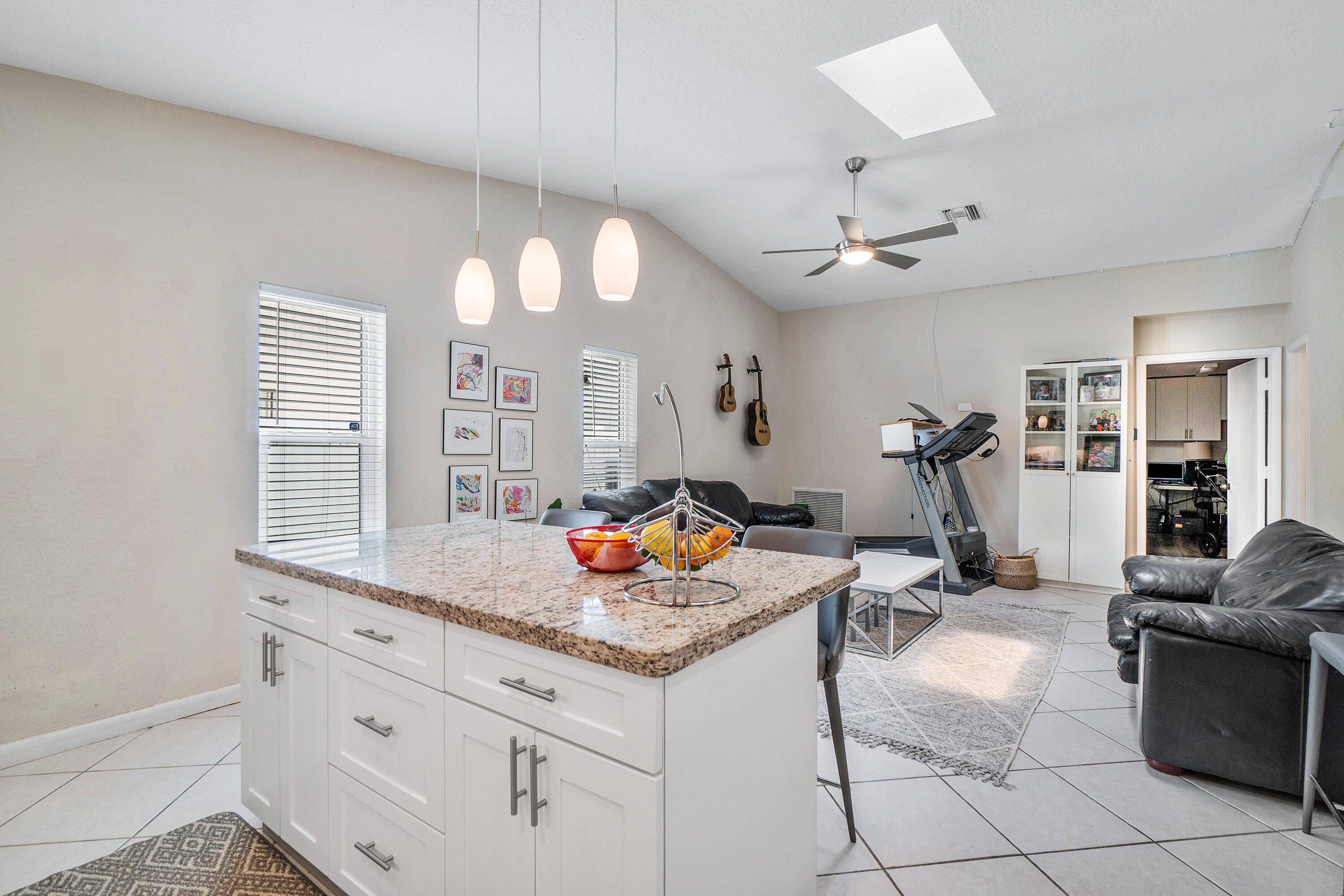 7318 Texas Trail Boca Raton, FL 33487 - Photo 15 of 36 014-7318TexasTrail-BocaRaton-FL-33487-FU