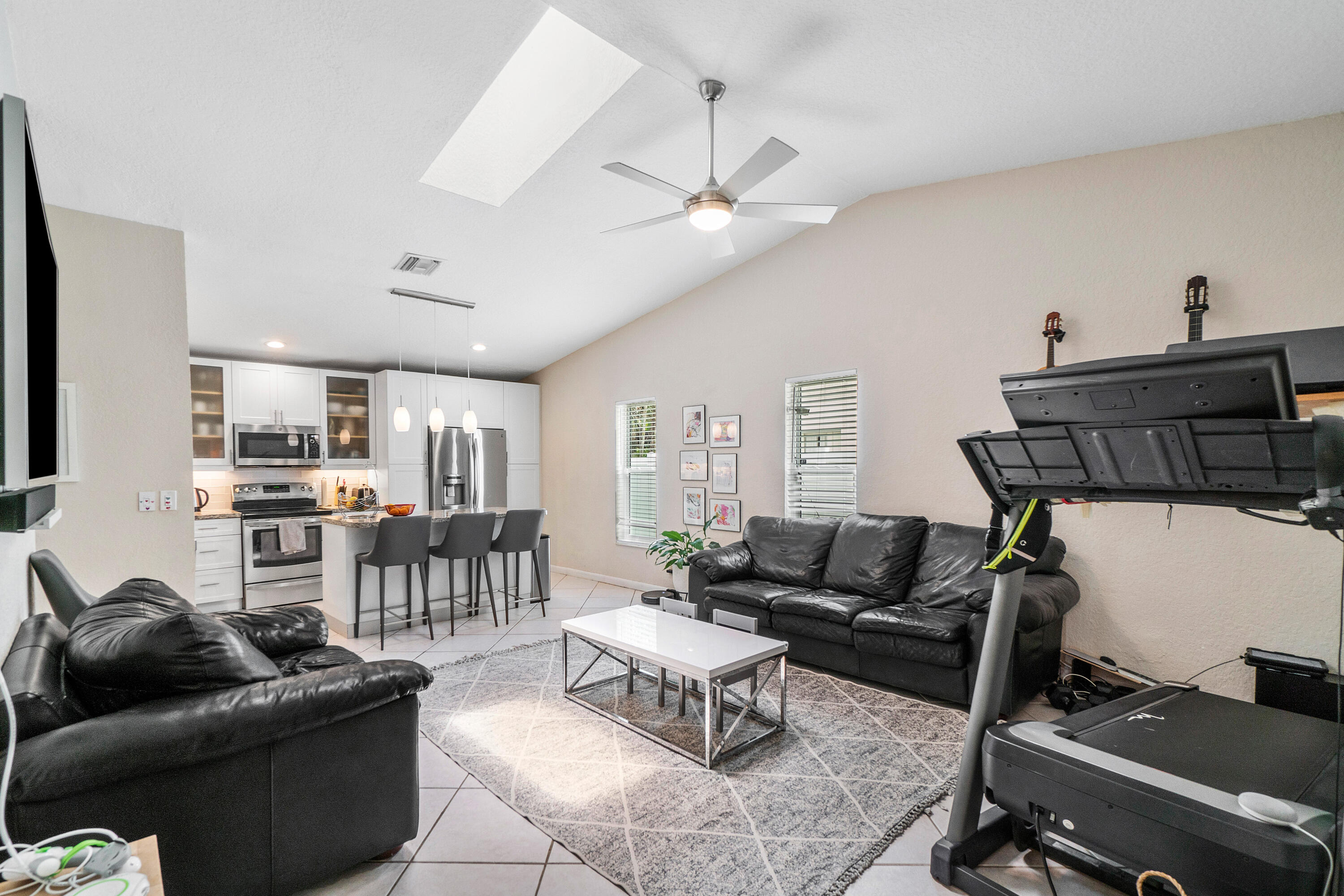 7318 Texas Trail Boca Raton, FL 33487 - Photo 16 of 36 015-7318TexasTrail-BocaRaton-FL-33487-FU