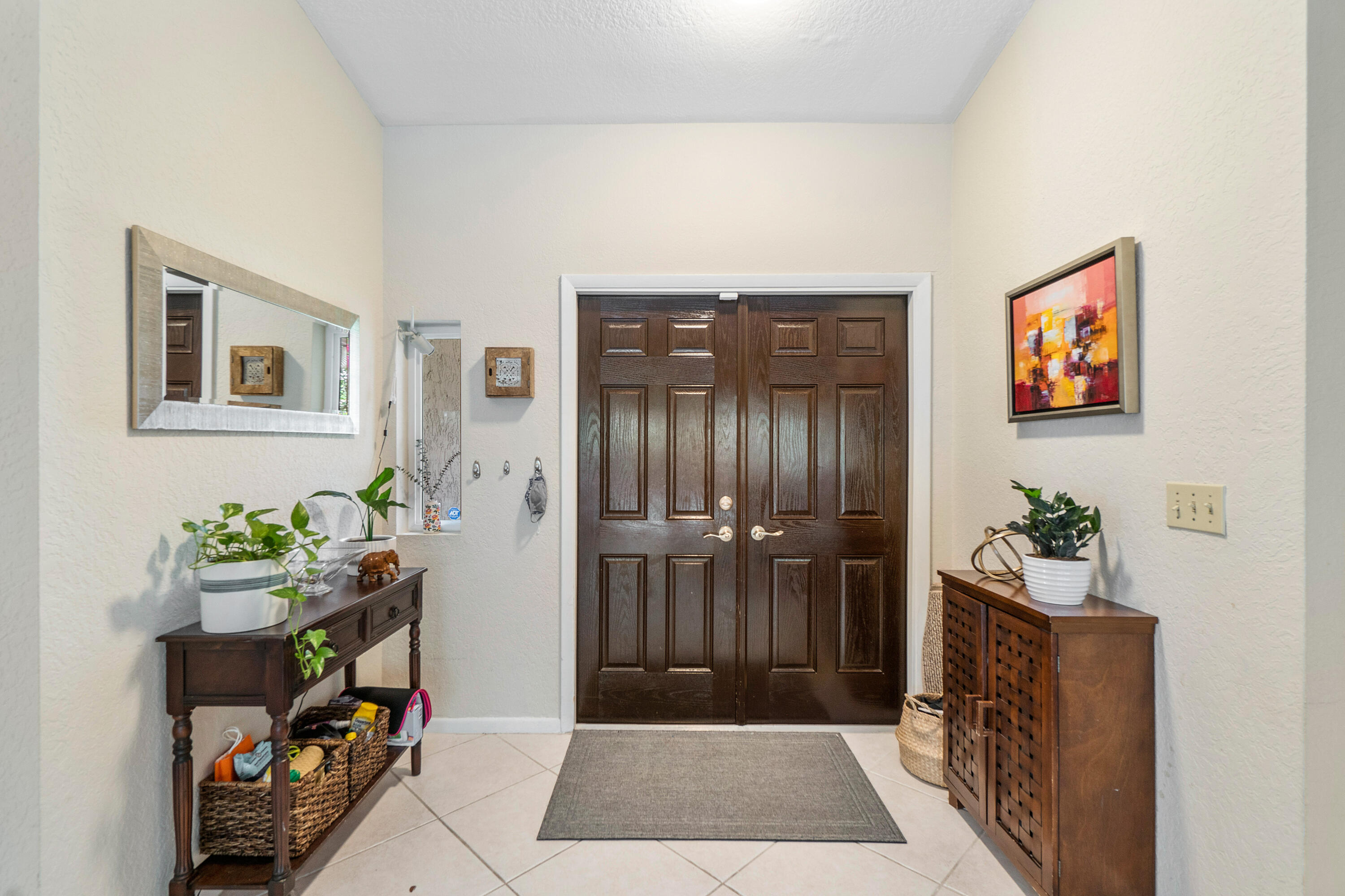 7318 Texas Trail Boca Raton, FL 33487 - Photo 5 of 36 005-7318TexasTrail-BocaRaton-FL-33487-FU