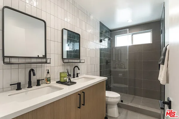 $59,950 | 811 North Harvard Boulevard, Unit ALL, Los Angeles, CA 90029