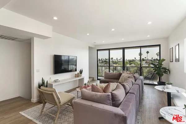 $59,950 | 811 North Harvard Boulevard, Unit ALL, Los Angeles, CA 90029