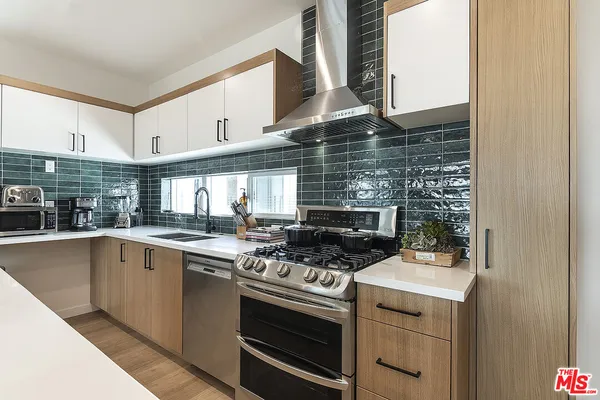 $59,950 | 811 North Harvard Boulevard, Unit ALL, Los Angeles, CA 90029
