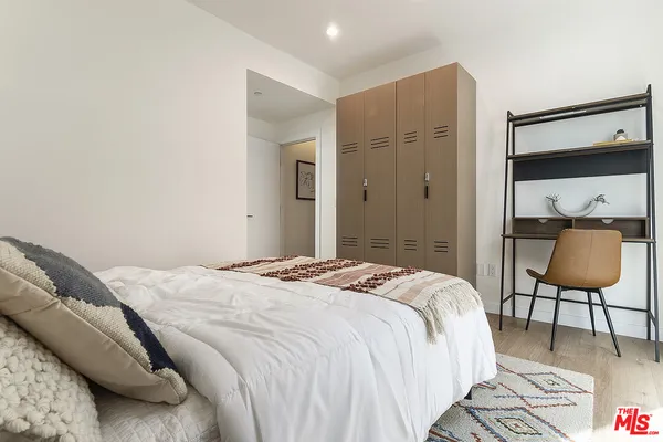 $59,950 | 811 North Harvard Boulevard, Unit ALL, Los Angeles, CA 90029