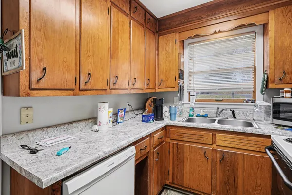 $250,000 | 100 Oak Drive, Dickson, TN 37055
