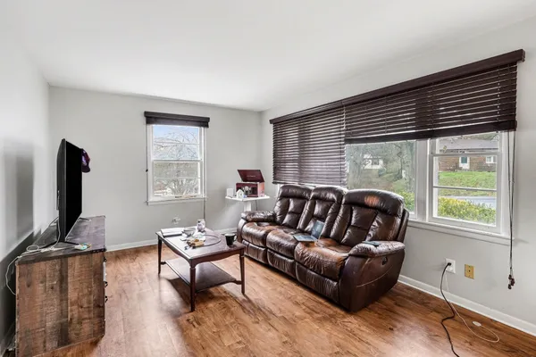 $250,000 | 100 Oak Drive, Dickson, TN 37055