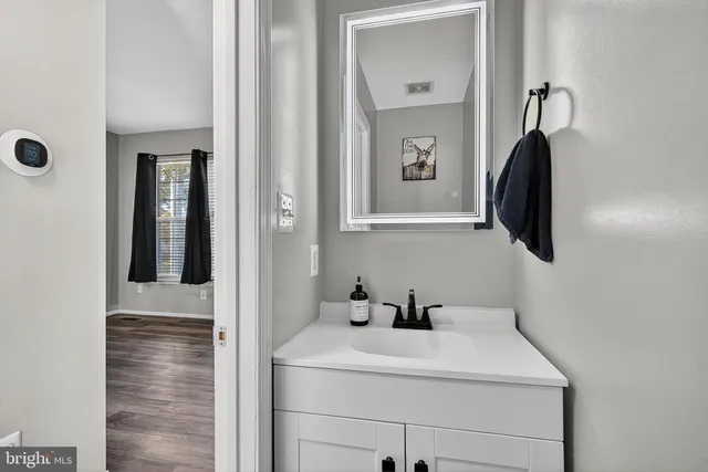 $450,000 | 27 Planetree Drive, Taneytown, MD 21787