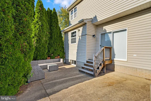 $450,000 | 27 Planetree Drive, Taneytown, MD 21787