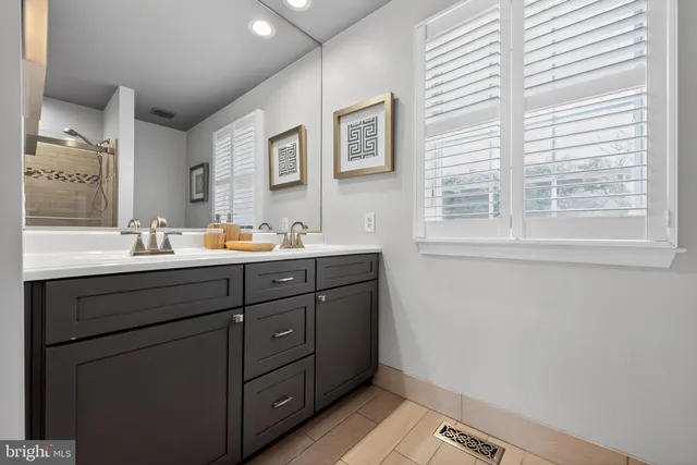 $950,000 | 7 Maison Place, Voorhees, NJ 08043