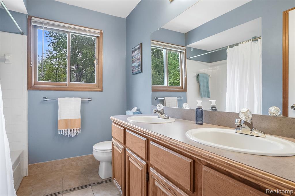 1036 Bembridge Drive Rochester Hills, MI 48307 - Photo 34 of 54