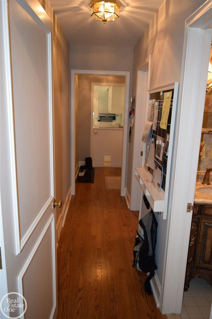 306 Cloverly Road Grosse Pointe Farms, MI 48236 - Photo 20 of 45