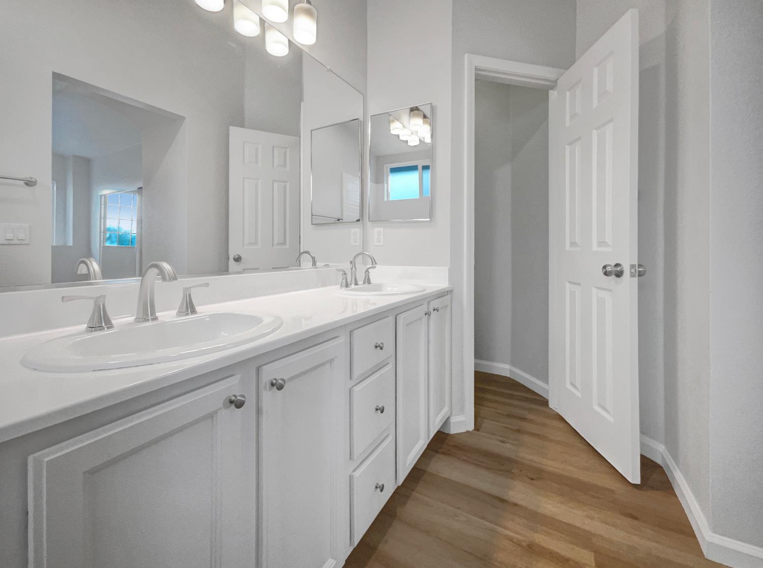 1540 Pastal Way Davis, CA 95618 - Photo 6 of 27