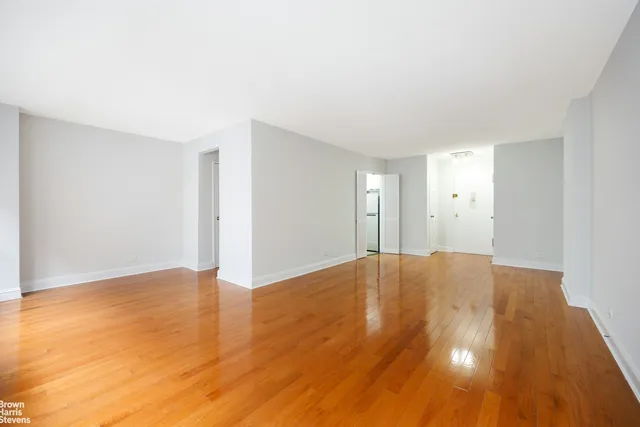 $595,000 | 520 East 81st Street, Unit 5A | Upper East Side